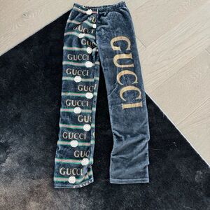 Gucci Kids Gray and Gold Logo Pajama Pants 10/12